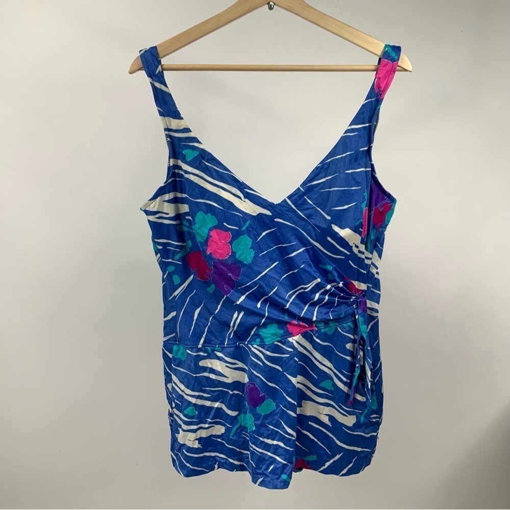 Maxine of Hollywood Retro Vintage Fitted Slimming Swimsuit Plus